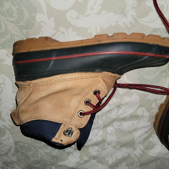 Boots - Picture 3 of 3